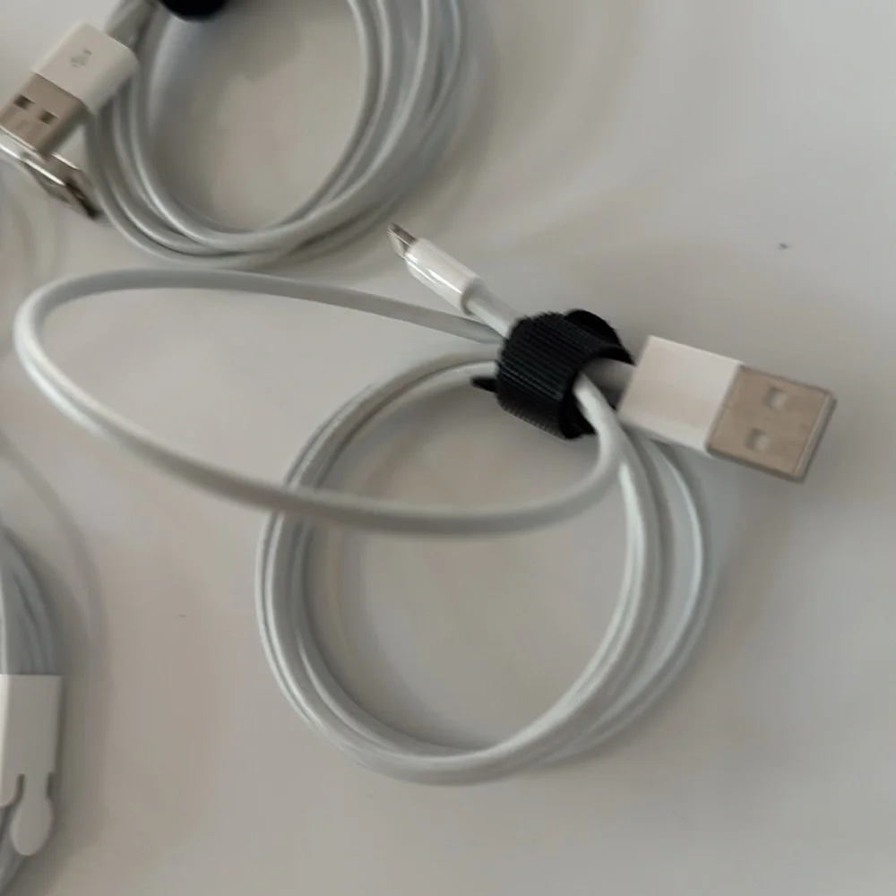 Apple USB 1m Charging Cable Bundle (4)